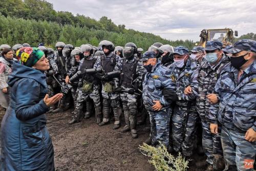 протест деколониальный5